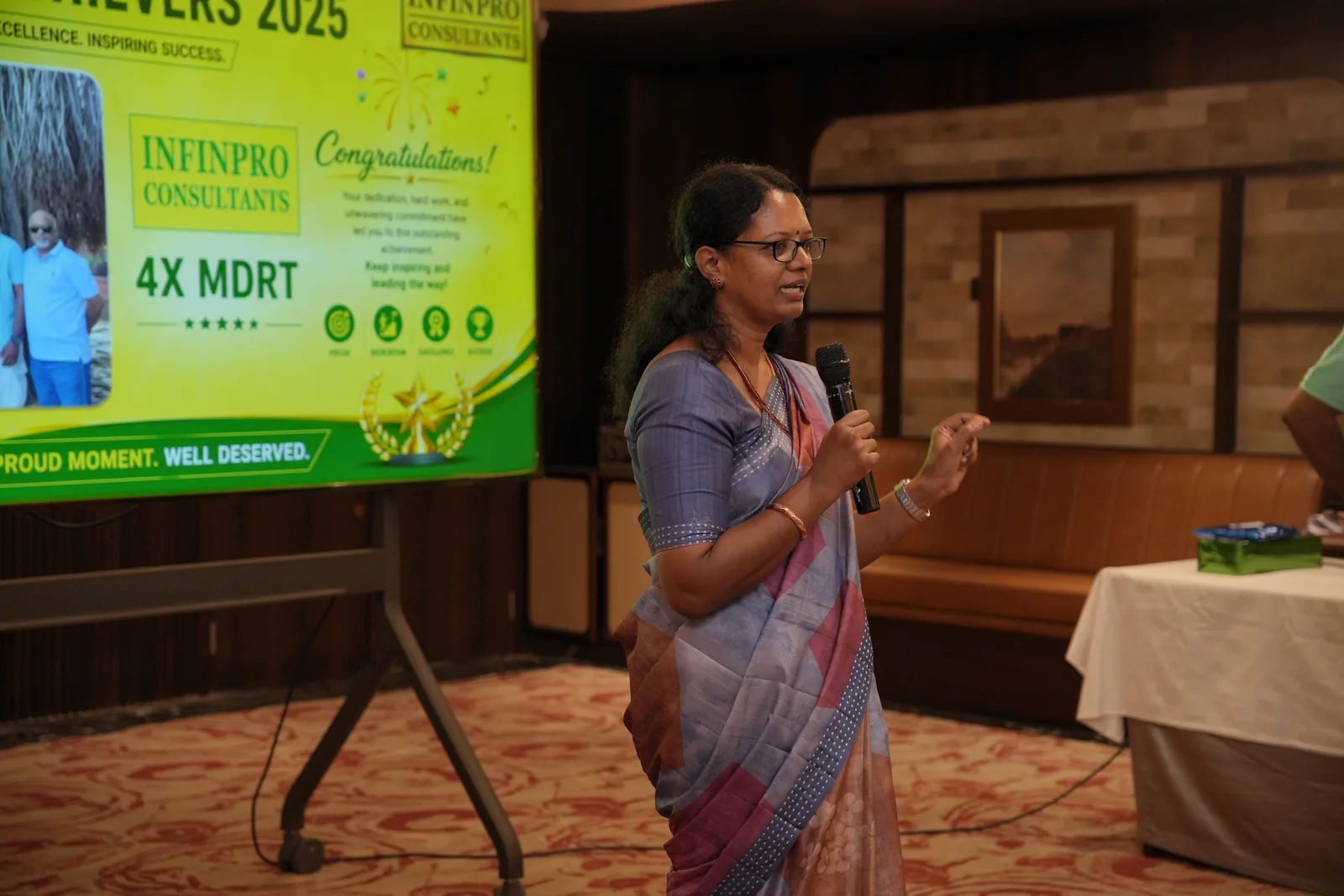 An adviser sharing an MDRT achievement story